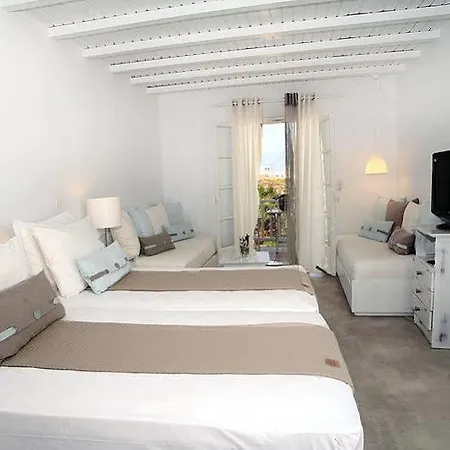 Minois And 5* Parikia (Paros)