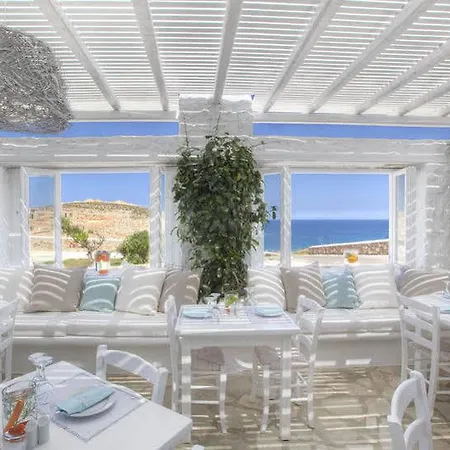 Minois And 5* Parikia (Paros)