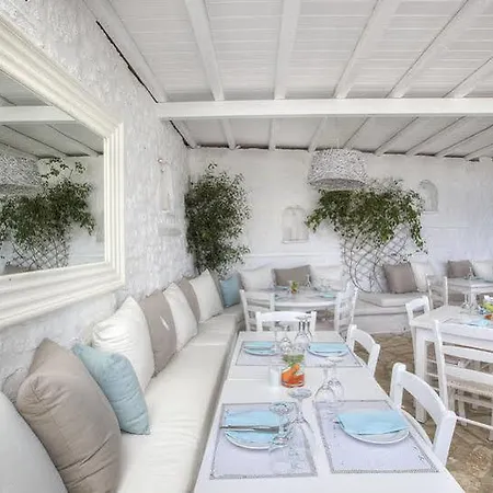 Minois And 5* Parikia (Paros)