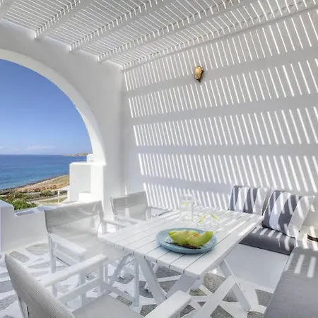 Minois And 5* Parikia (Paros)