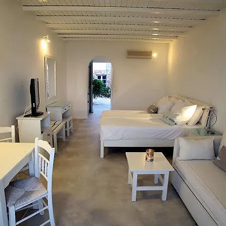 Minois And 5* Parikia (Paros)